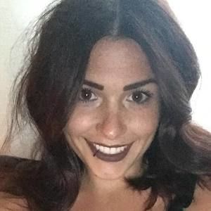 Meet your Posher, Deneca